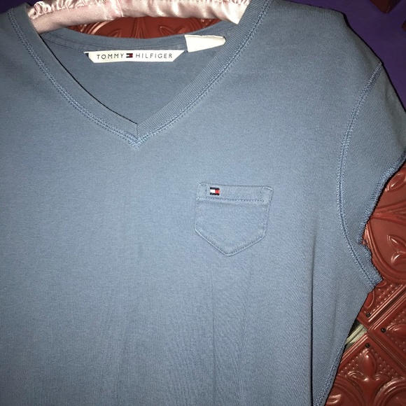 💗💗 Tommy Hilfiger Blue T-Shirt 💗💗 - Picture 2 of 4